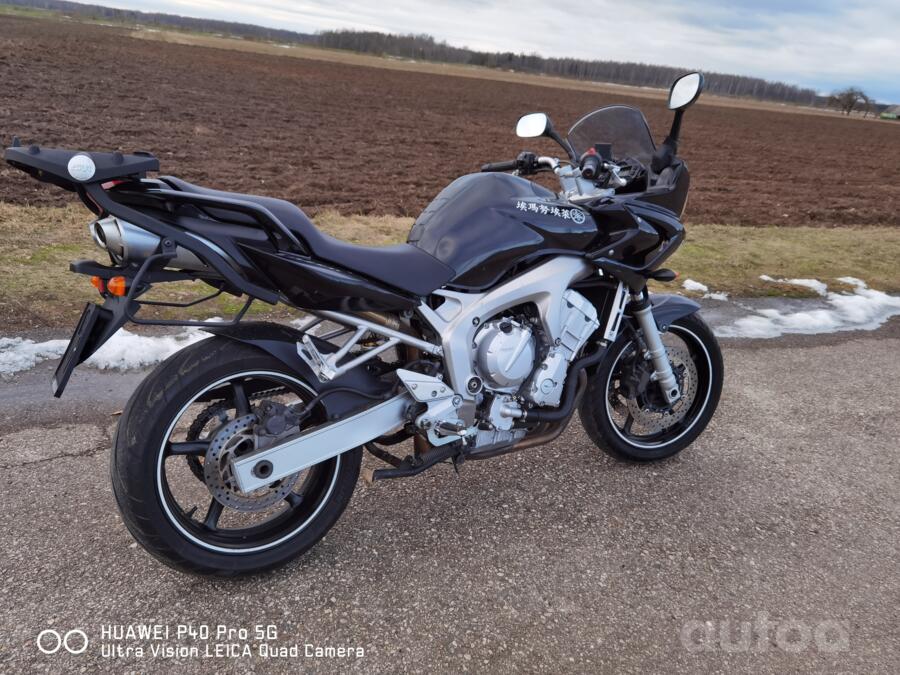 Yamaha FZS 600 Fazer
