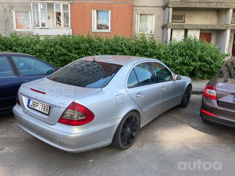 Mercedes-Benz E-Class W211/S211 Sedan 4-doors