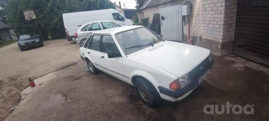 Ford Escort 3 generation Hatchback 5-doors