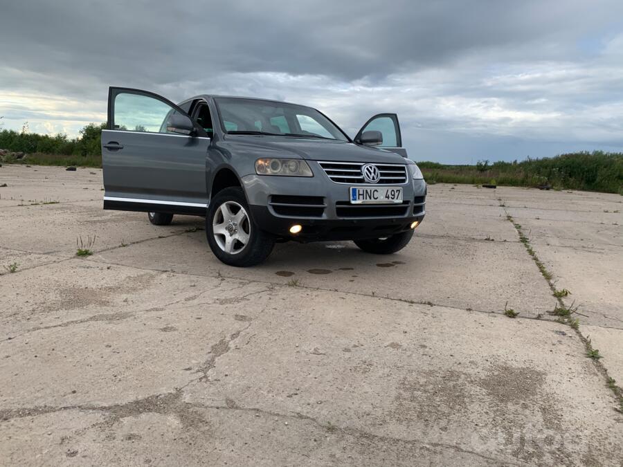 Volkswagen Touareg 1 generation Crossover