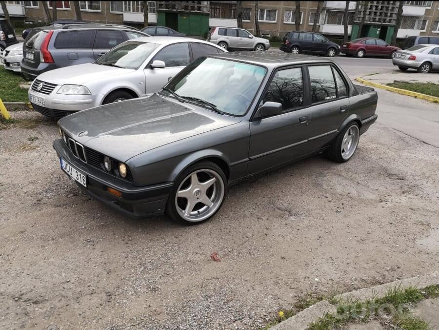 BMW 3 Series E30 [restyling] Sedan