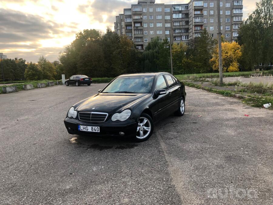 Mercedes-Benz C-Class W203/S203/CL203 Sedan