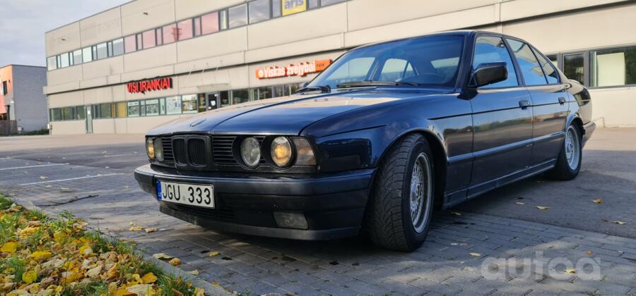 BMW 5 Series E34 Sedan