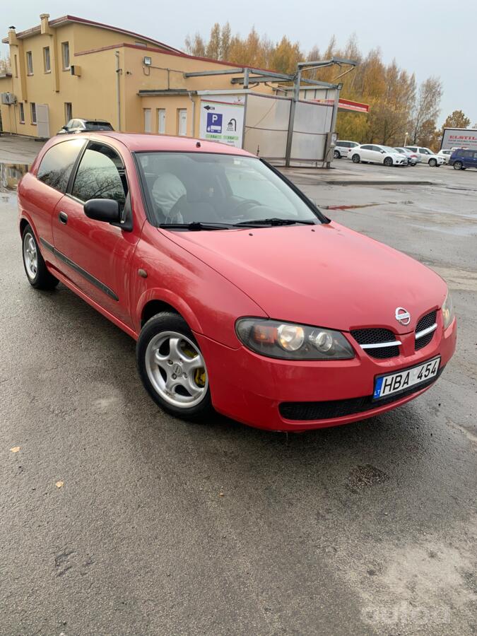 Nissan Almera N16 Hatchback 3-doors