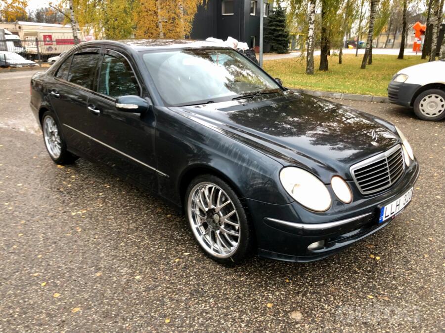 Mercedes-Benz E-Class W211 Sedan