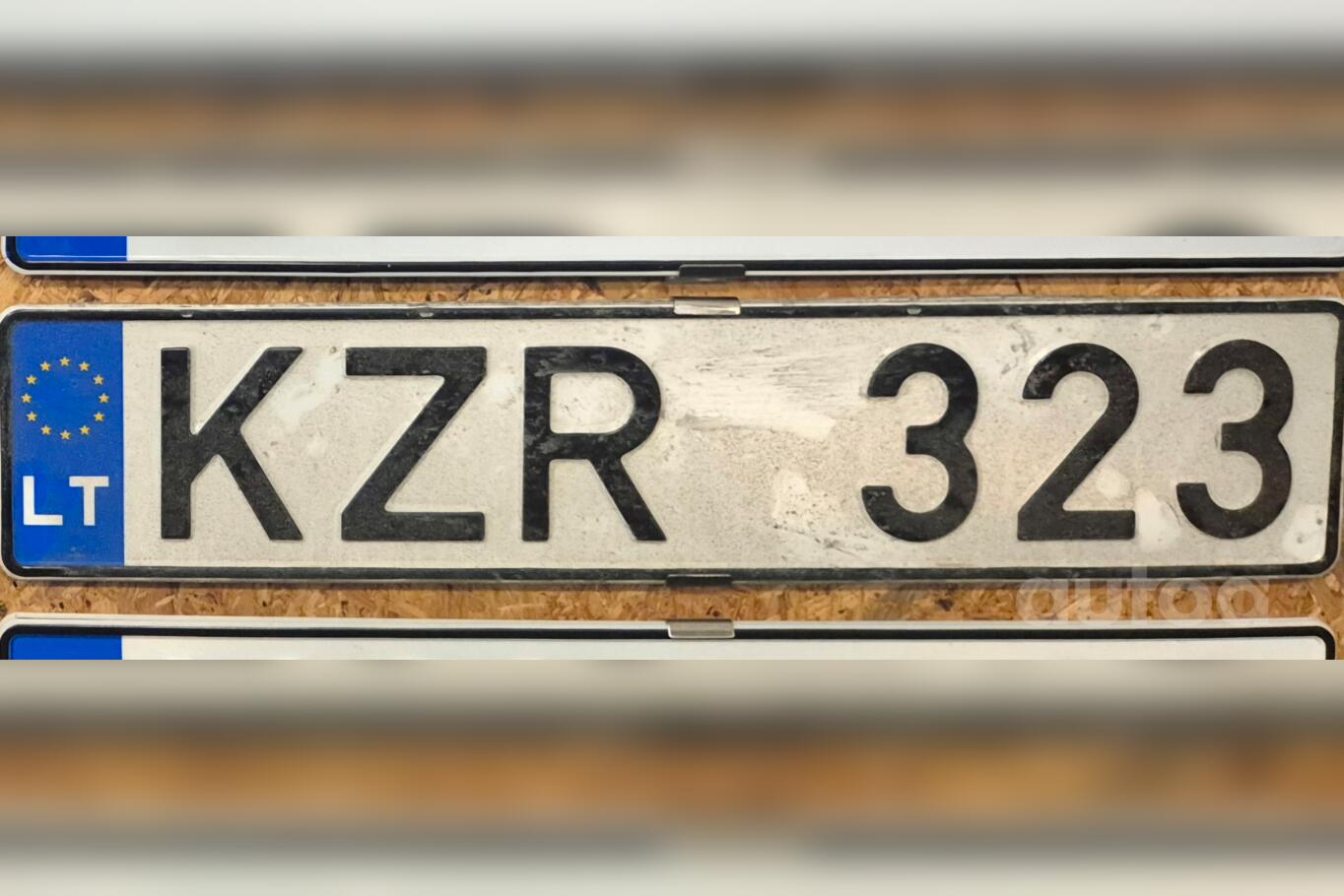 KZR 323