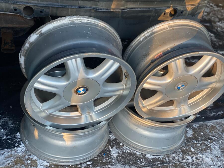 BMW, stop lekki