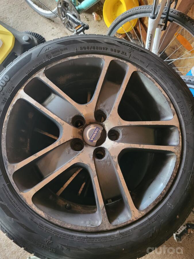 Volvo, stop lekki