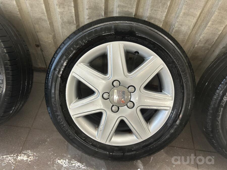 Seat, stop lekki