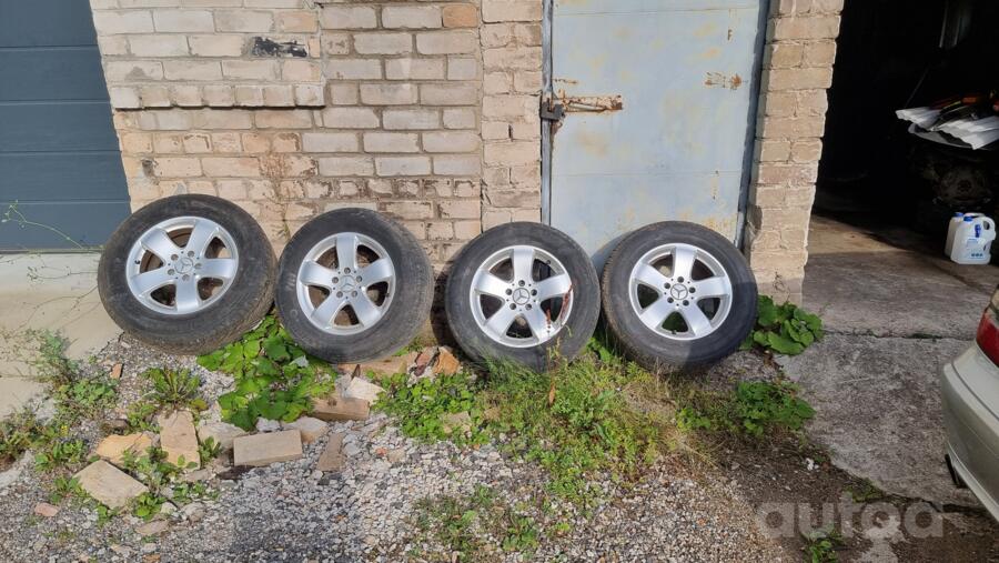 Mersedes-Benz, stop lekki