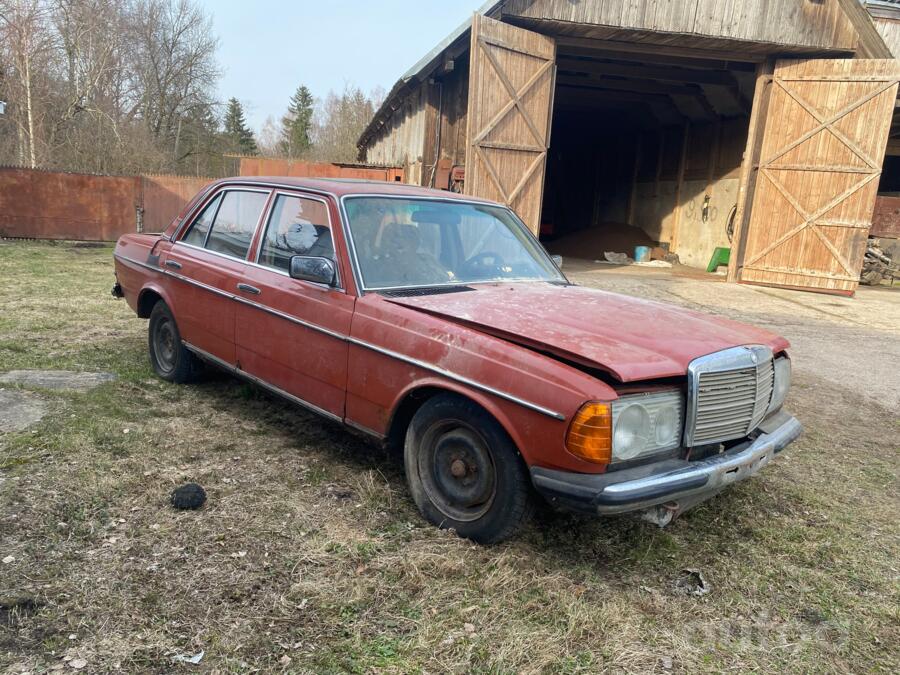 Mercedes Benz, stal tłoczona