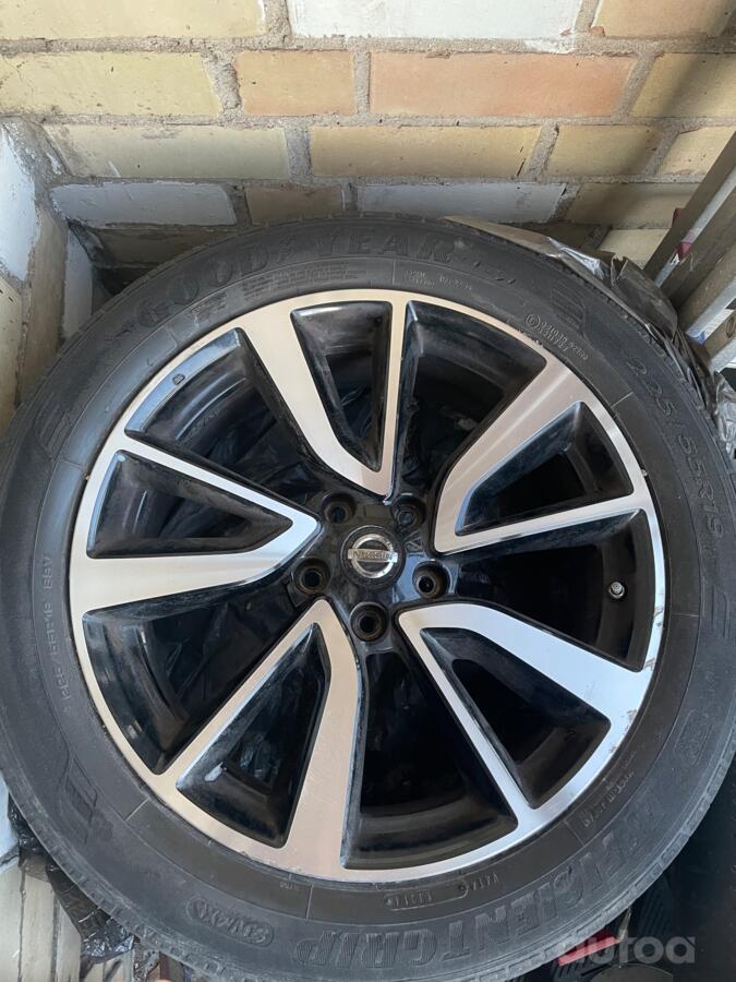 Nissan, stop lekki