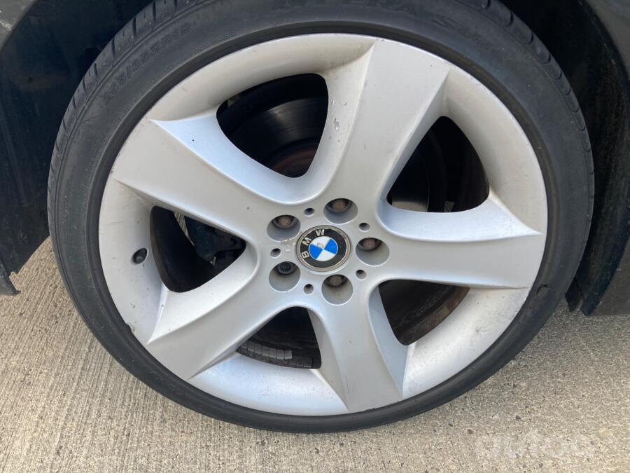 BMW, stop lekki