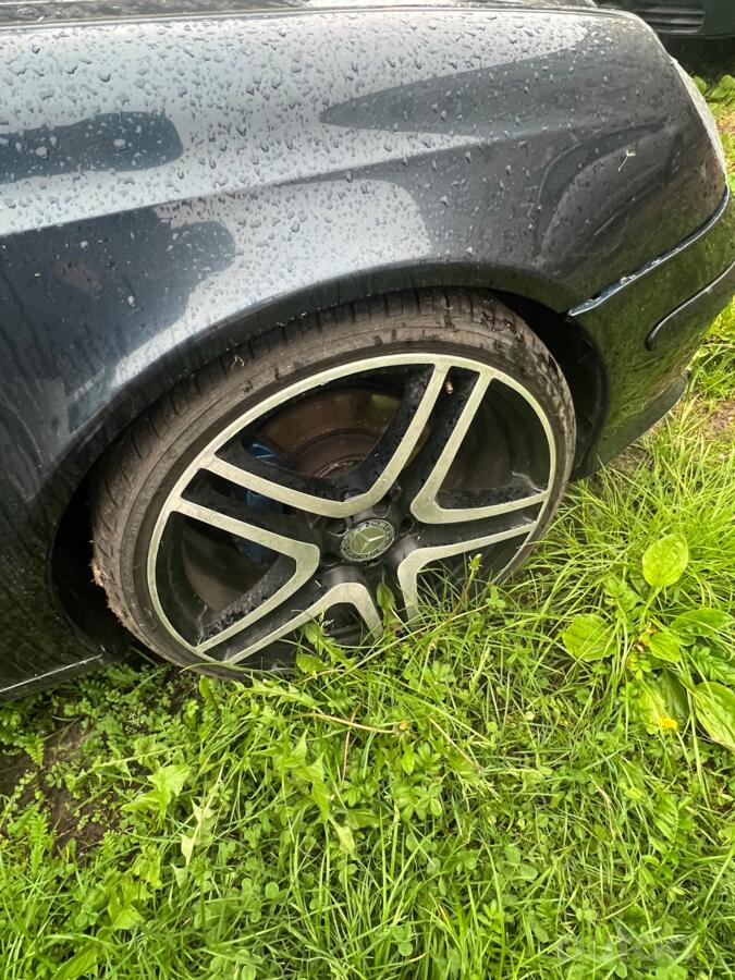 Mercedes, stop lekki