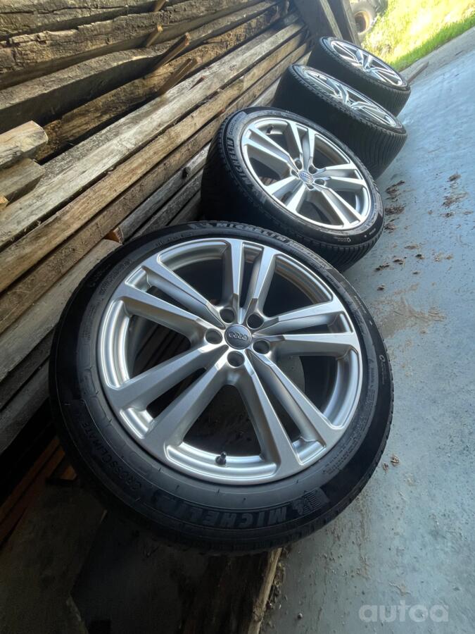 Audi Q5, stop lekki