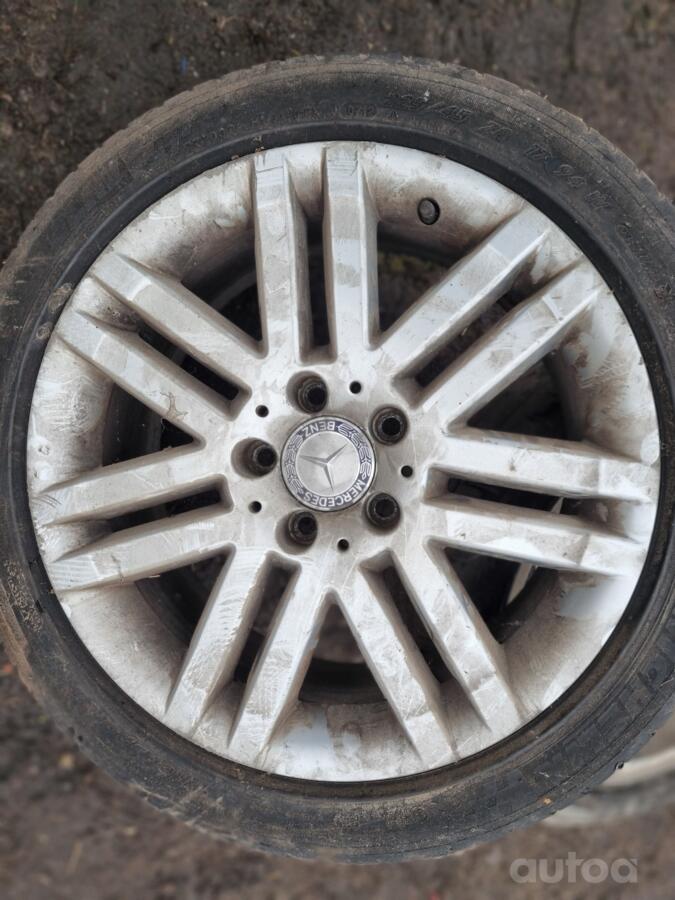 Mercedes, stop lekki