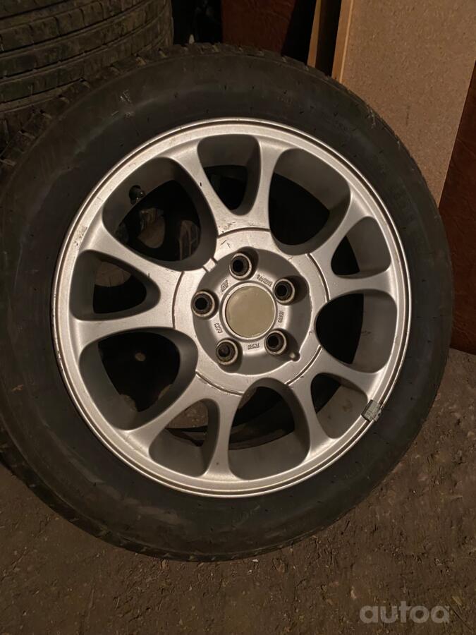 Ford S-Max, stop lekki
