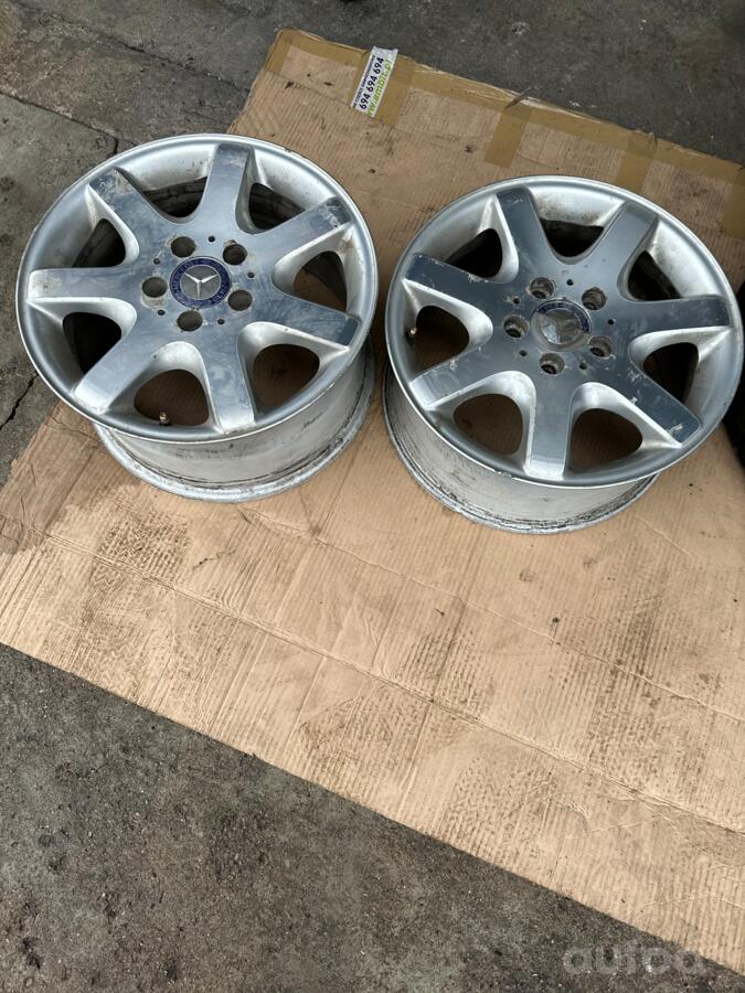 Mercedes-Benz, stop lekki