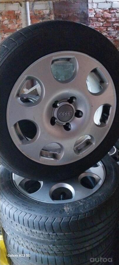 AUDI, stop lekki