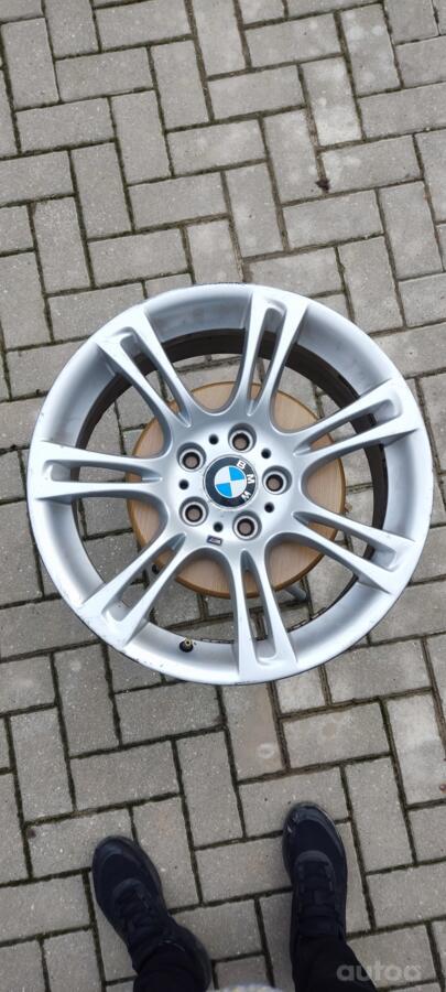 BMW, stop lekki