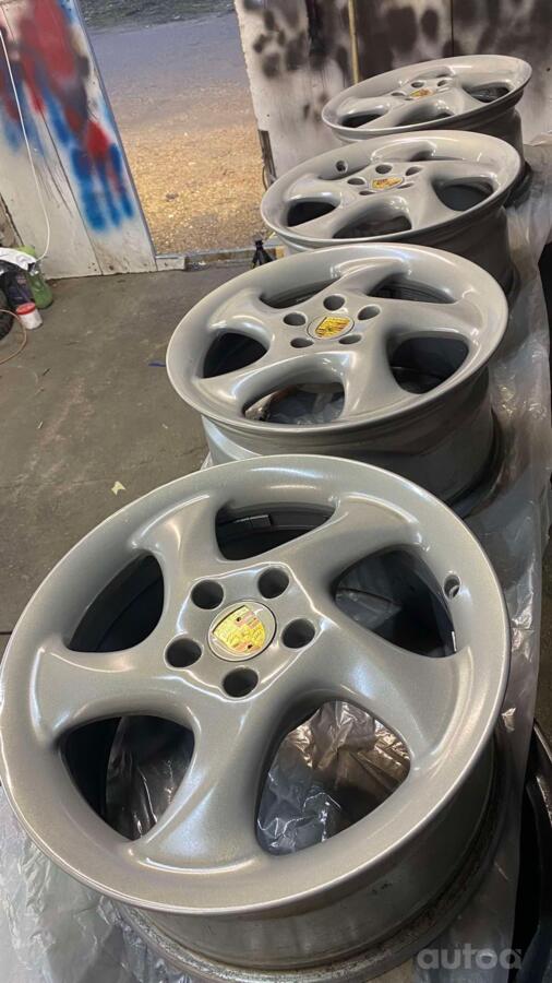 Porsche, stop lekki