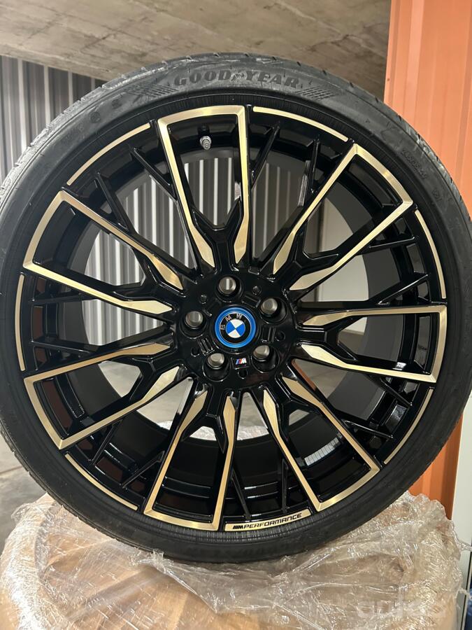 BMW, stop lekki