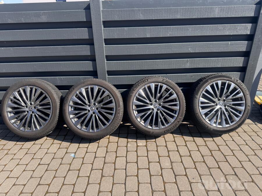 Lexus, stop lekki