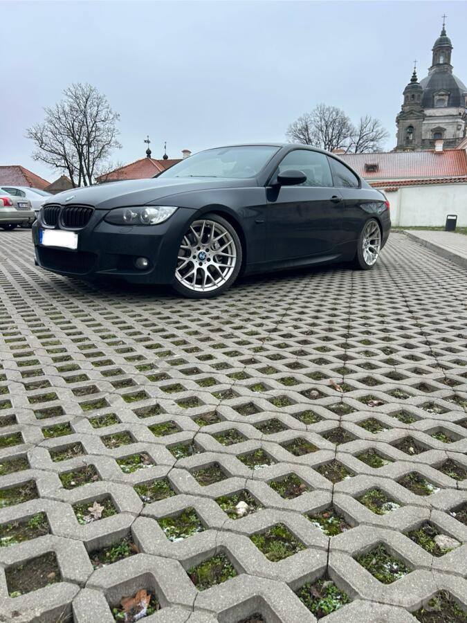 BMW, stop lekki