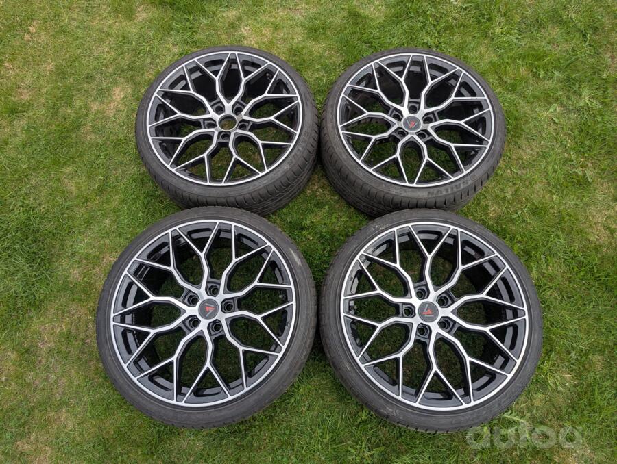 7 Wheels, stop lekki