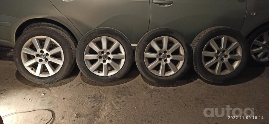 Toyota, stop lekki