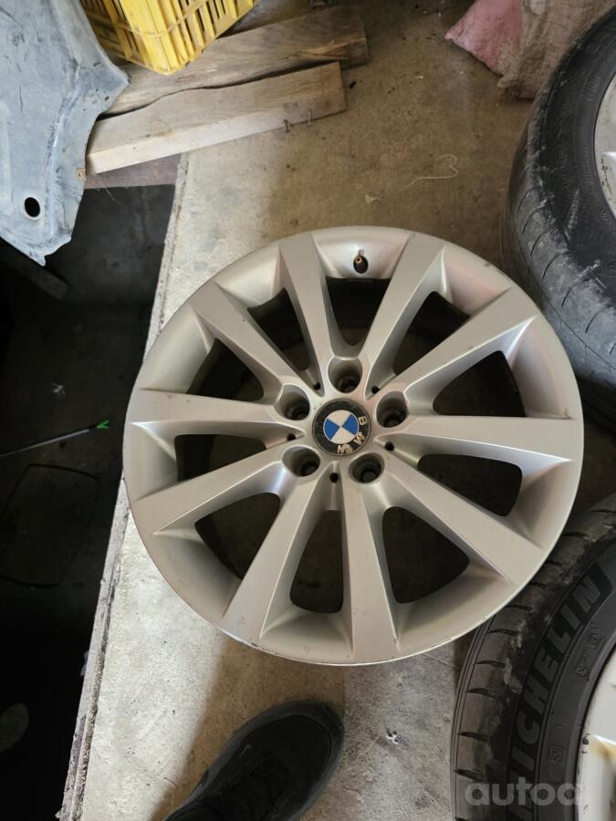 BMW, stop lekki