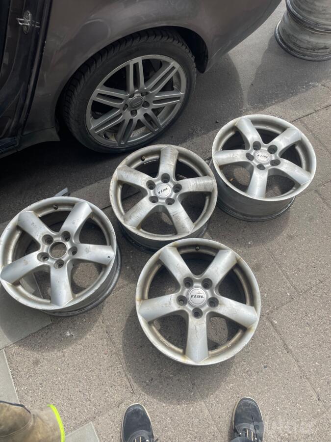 Toyota honda nissan, stop lekki