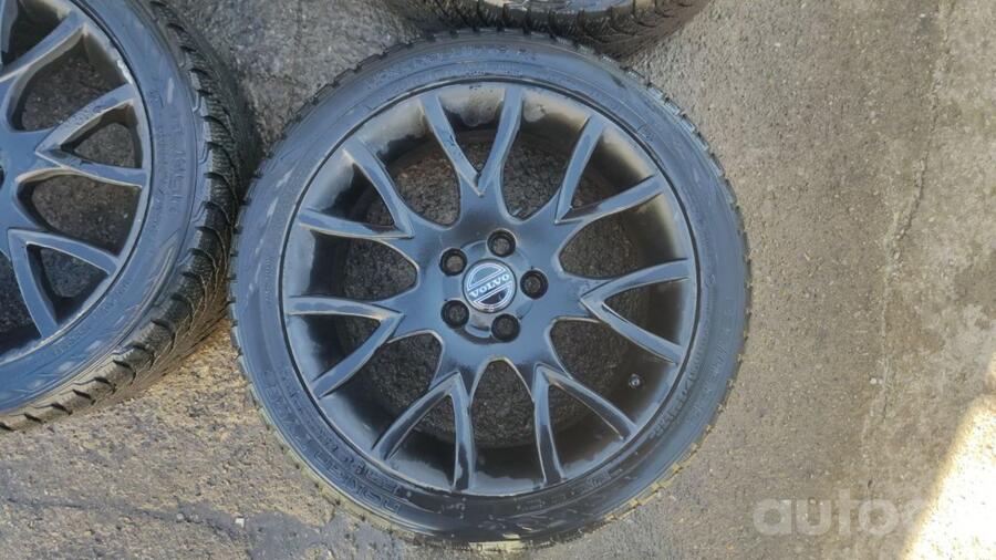 Volvo, stop lekki
