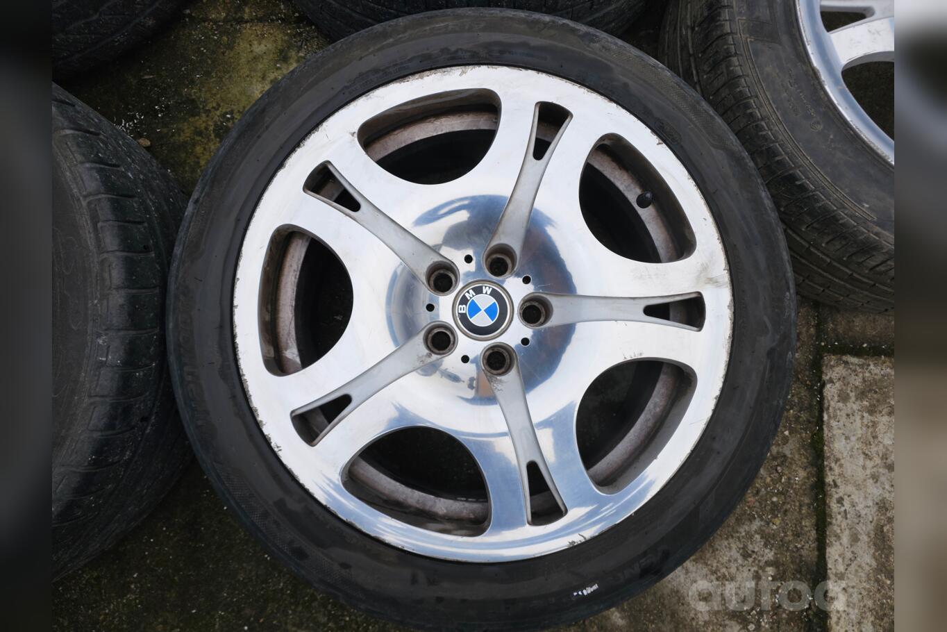 BMW, stop lekki