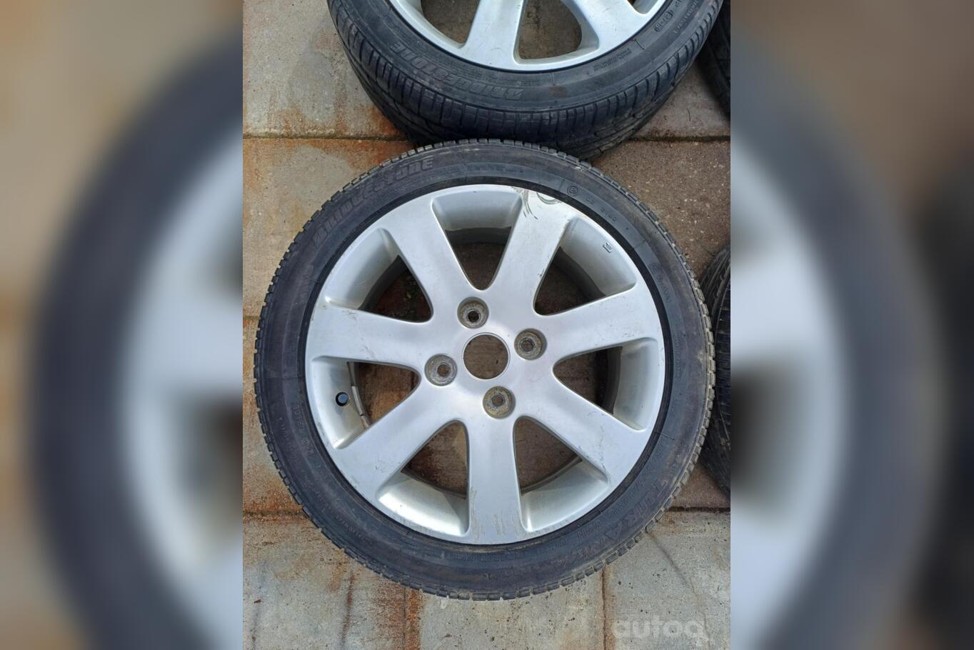 MITSUBISHI, stop lekki