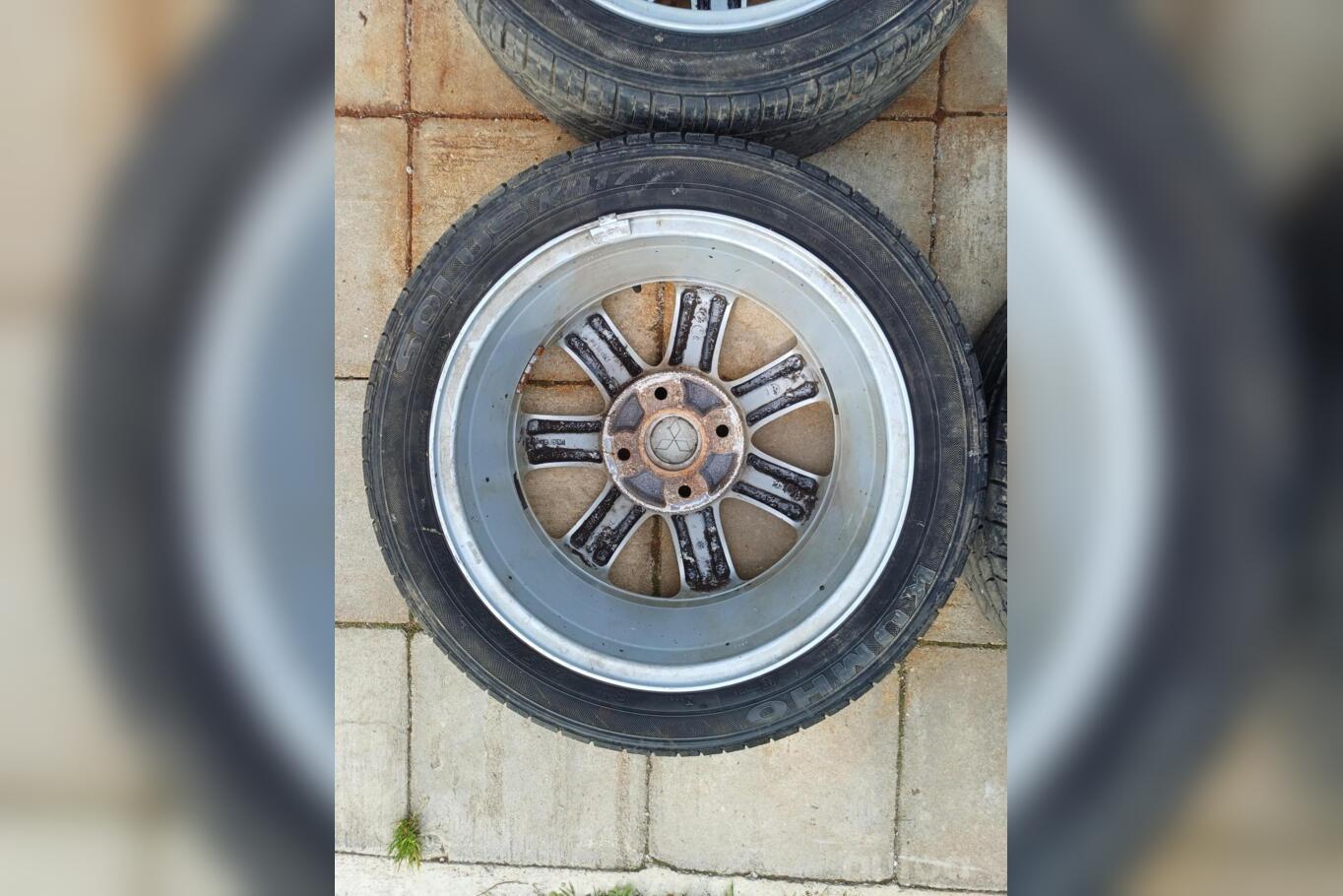 MITSUBISHI, stop lekki