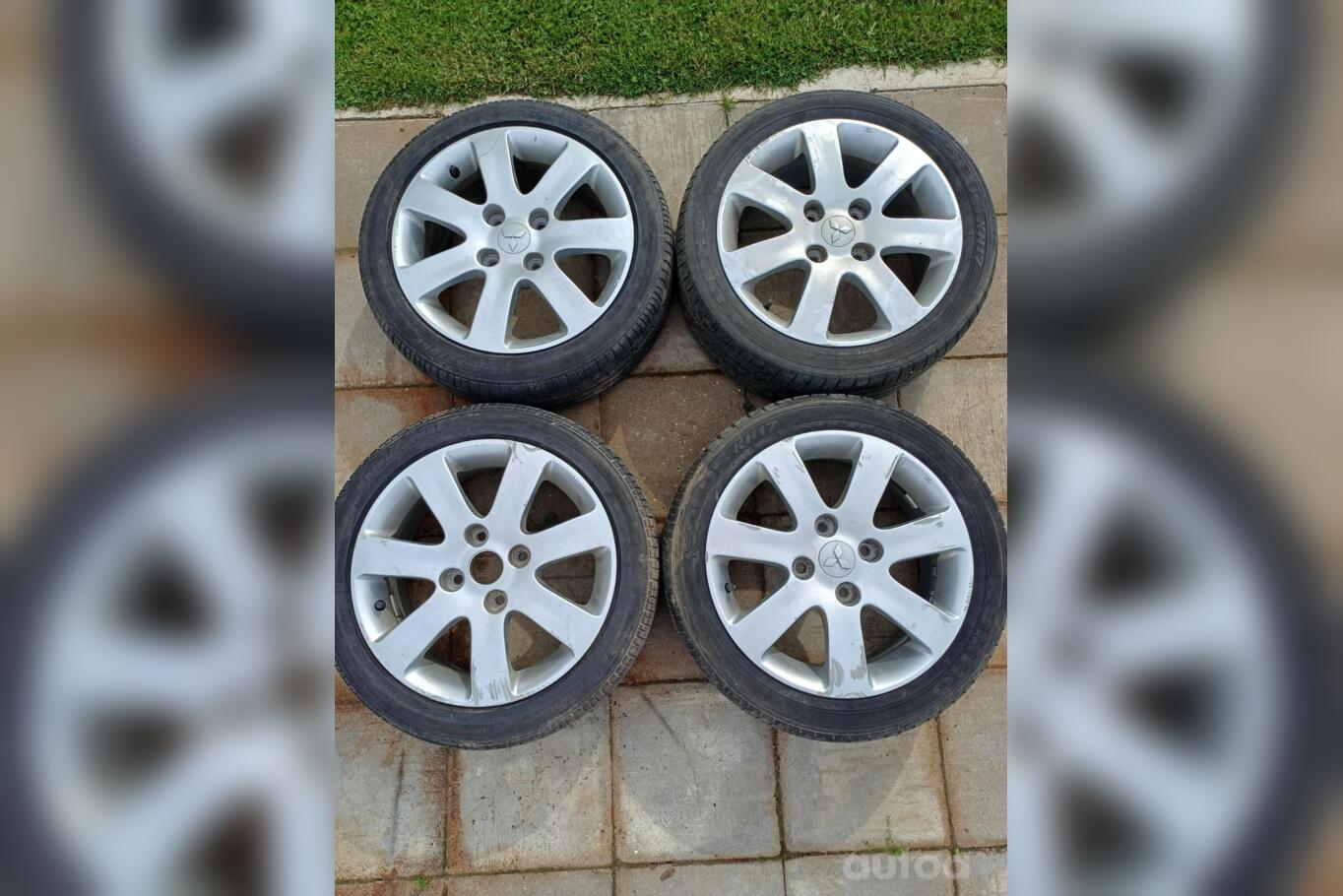 MITSUBISHI, stop lekki