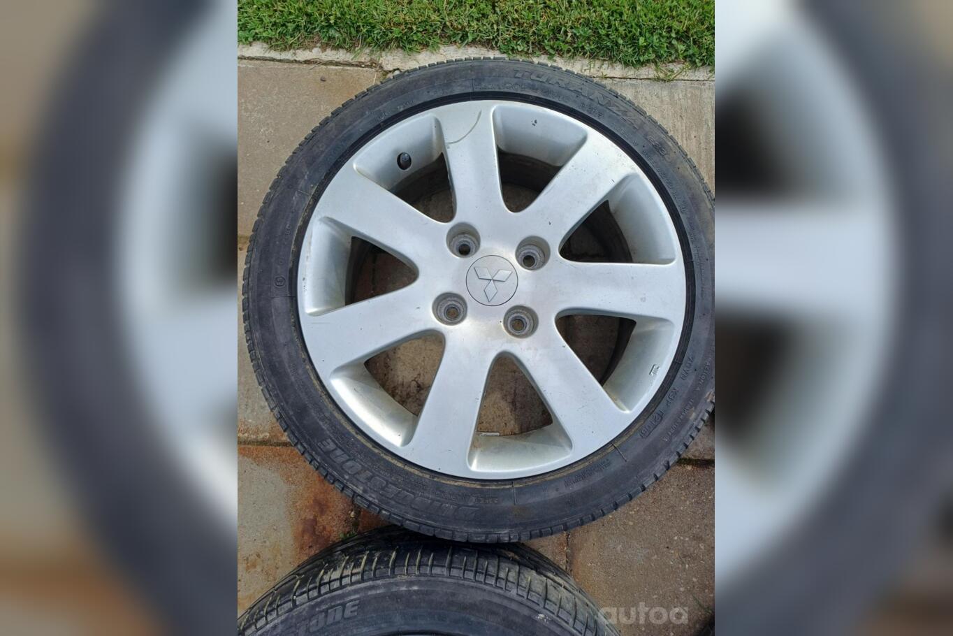 MITSUBISHI, stop lekki