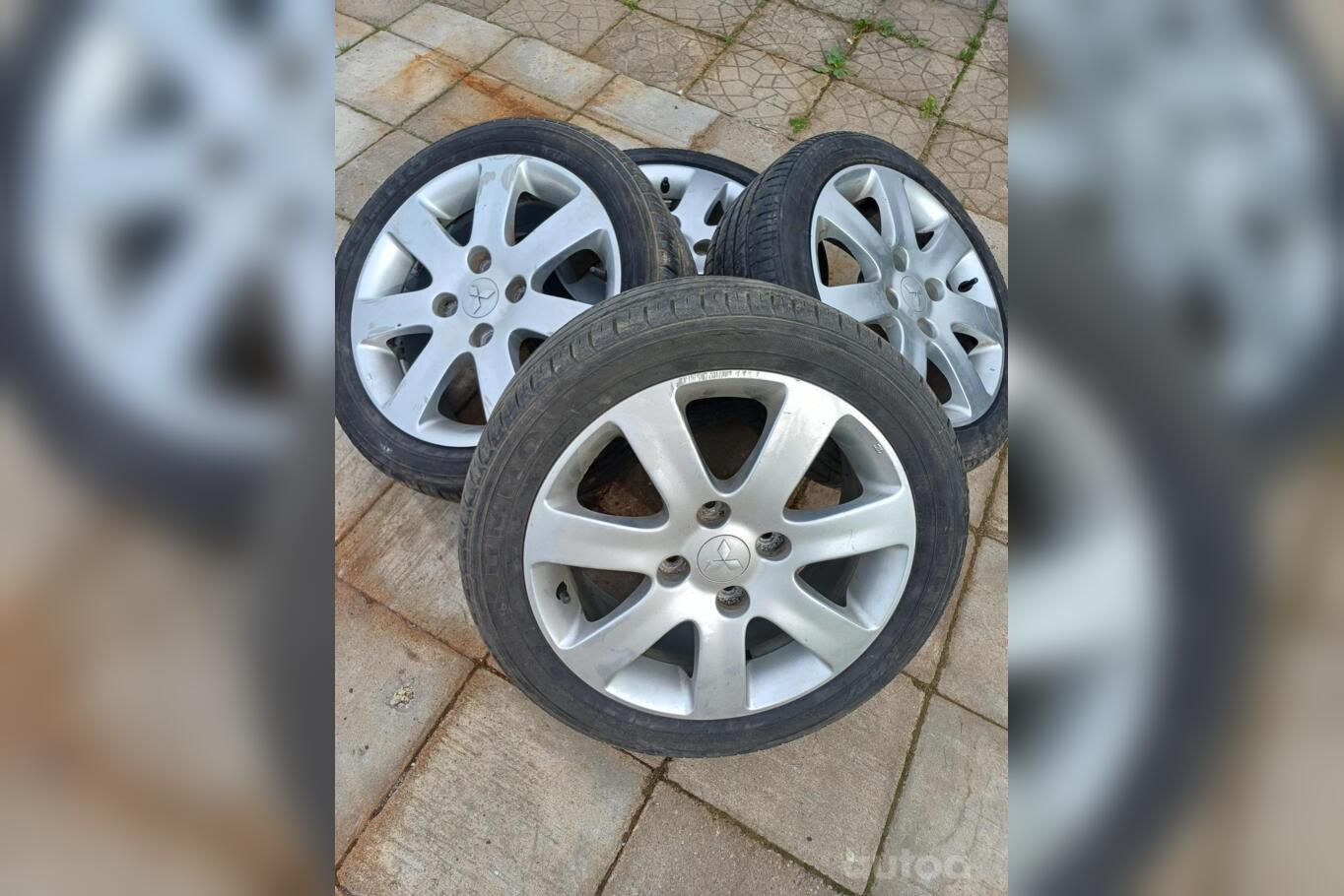 MITSUBISHI, stop lekki