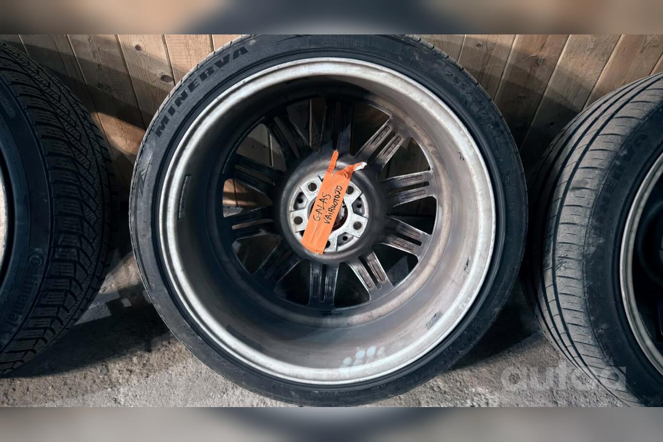 BMW, stop lekki