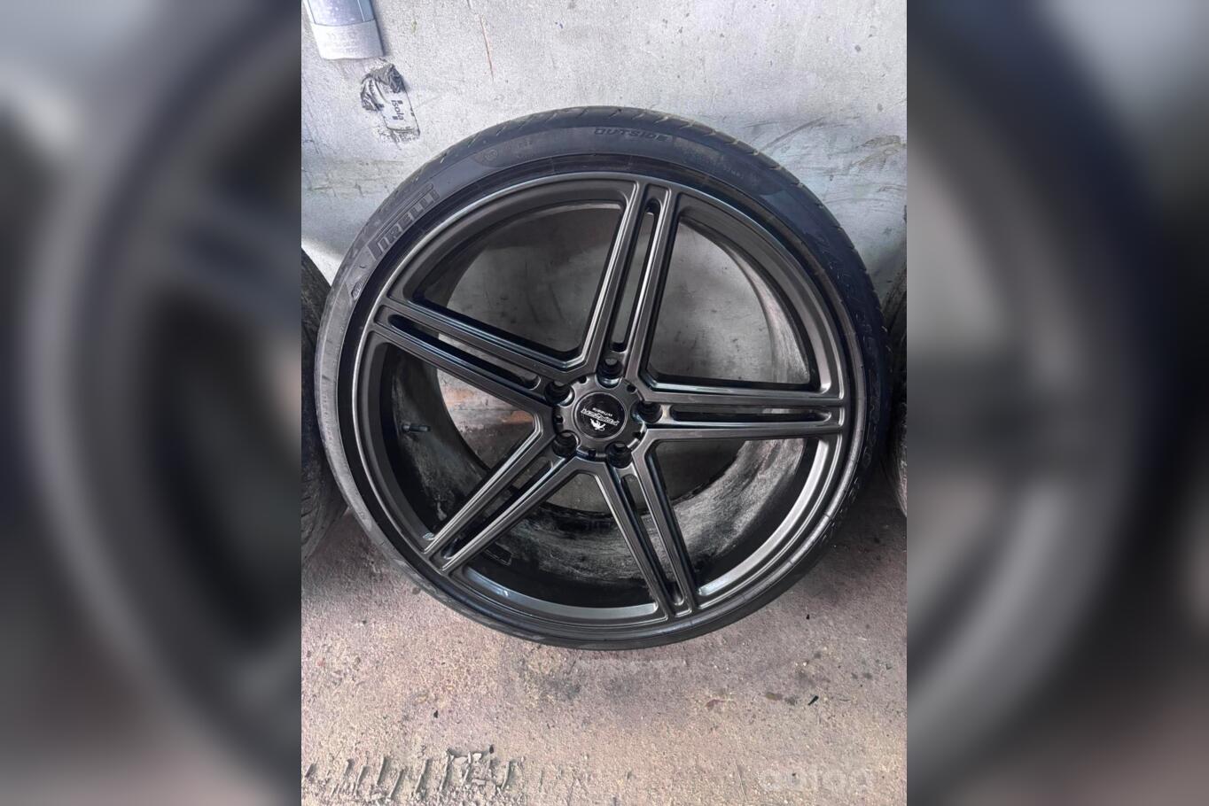 BMW, stop lekki