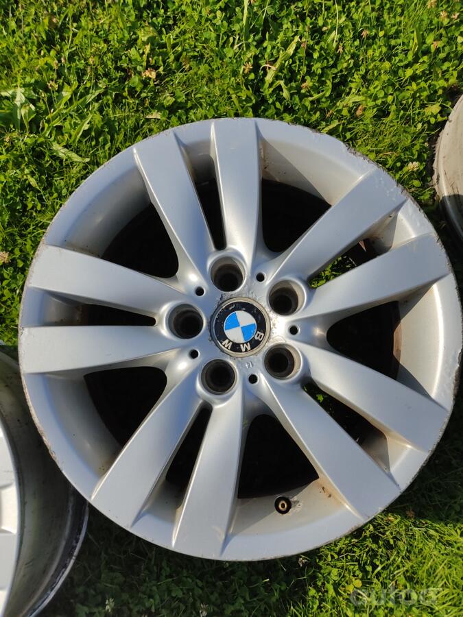 BMW, stop lekki