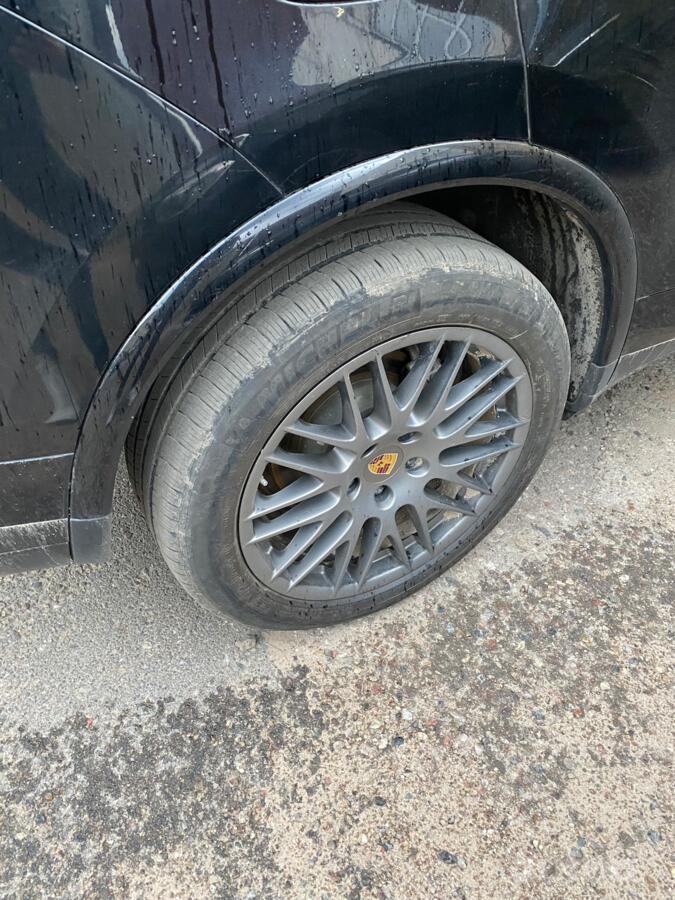 Porsche, stop lekki