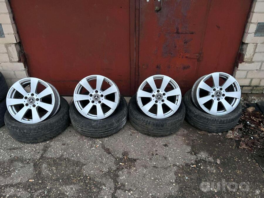 Mercedes-Benz, stop lekki