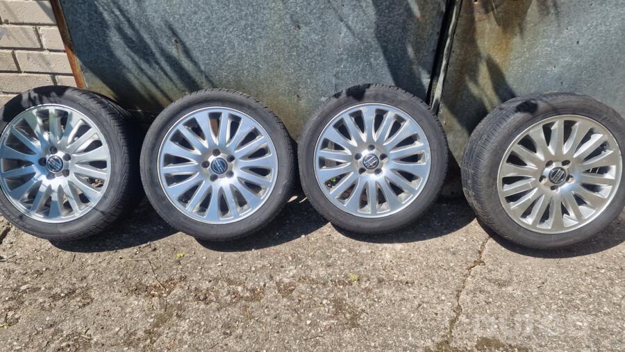 VOLVO, stop lekki