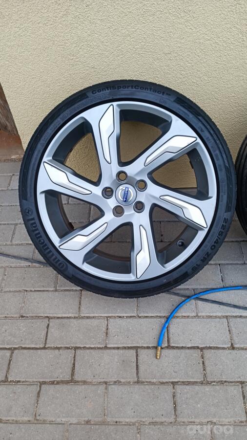 Volvo, stop lekki