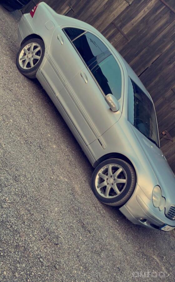 Mercedes, stop lekki