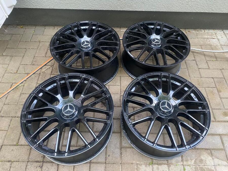 Mercedes-Benz, stop lekki