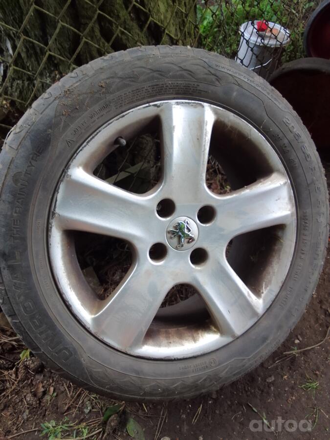 Peugot, stop lekki