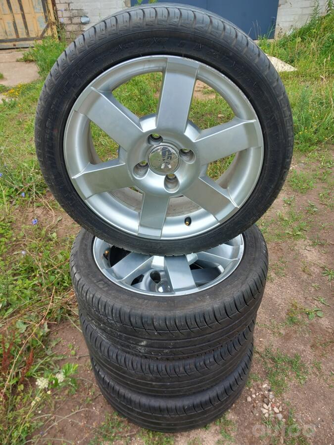 Ford, stop lekki